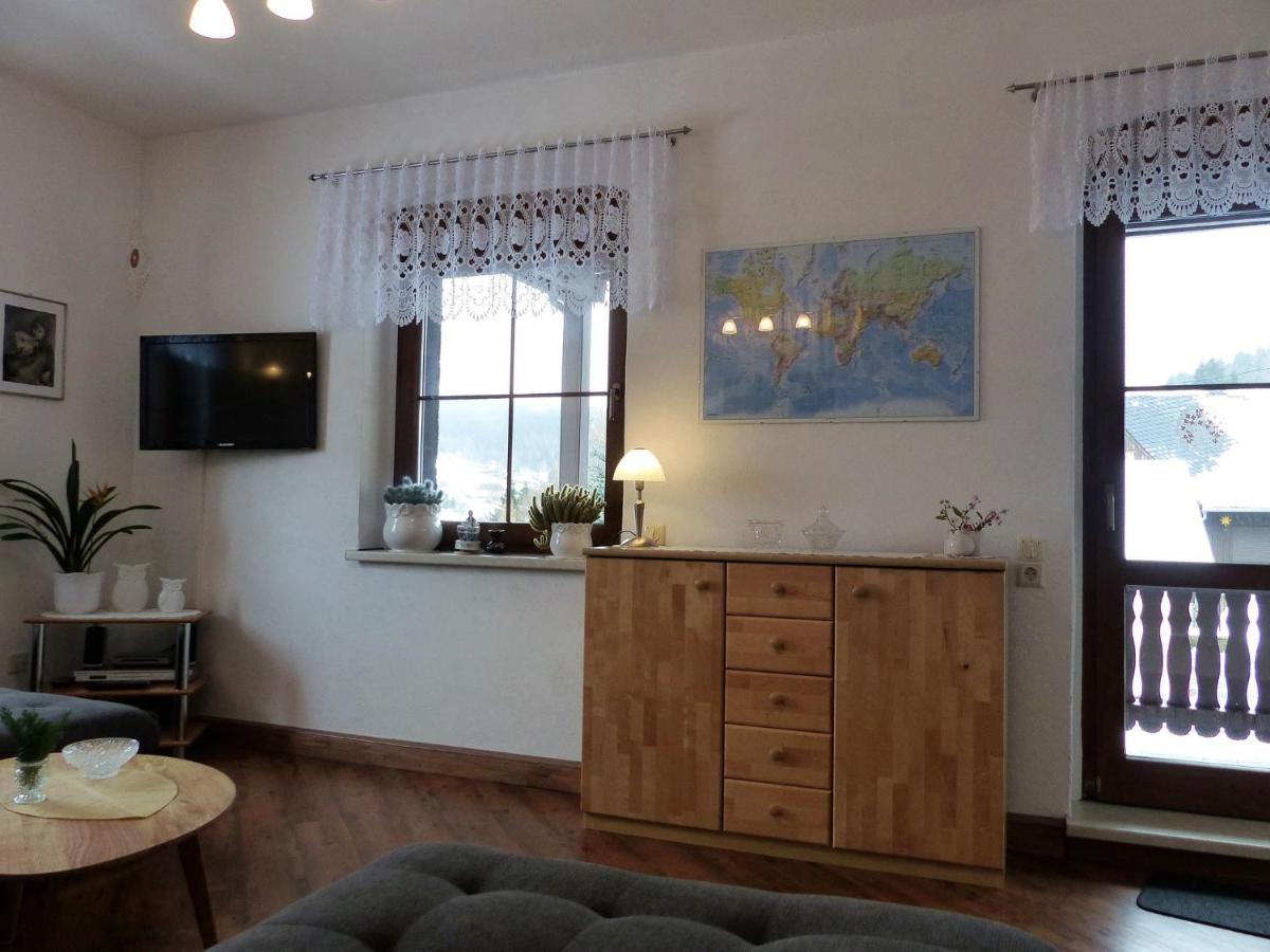 Cozy Apartment In Ore Mountains With Balcony Breitenbrunn  Phòng bức ảnh
