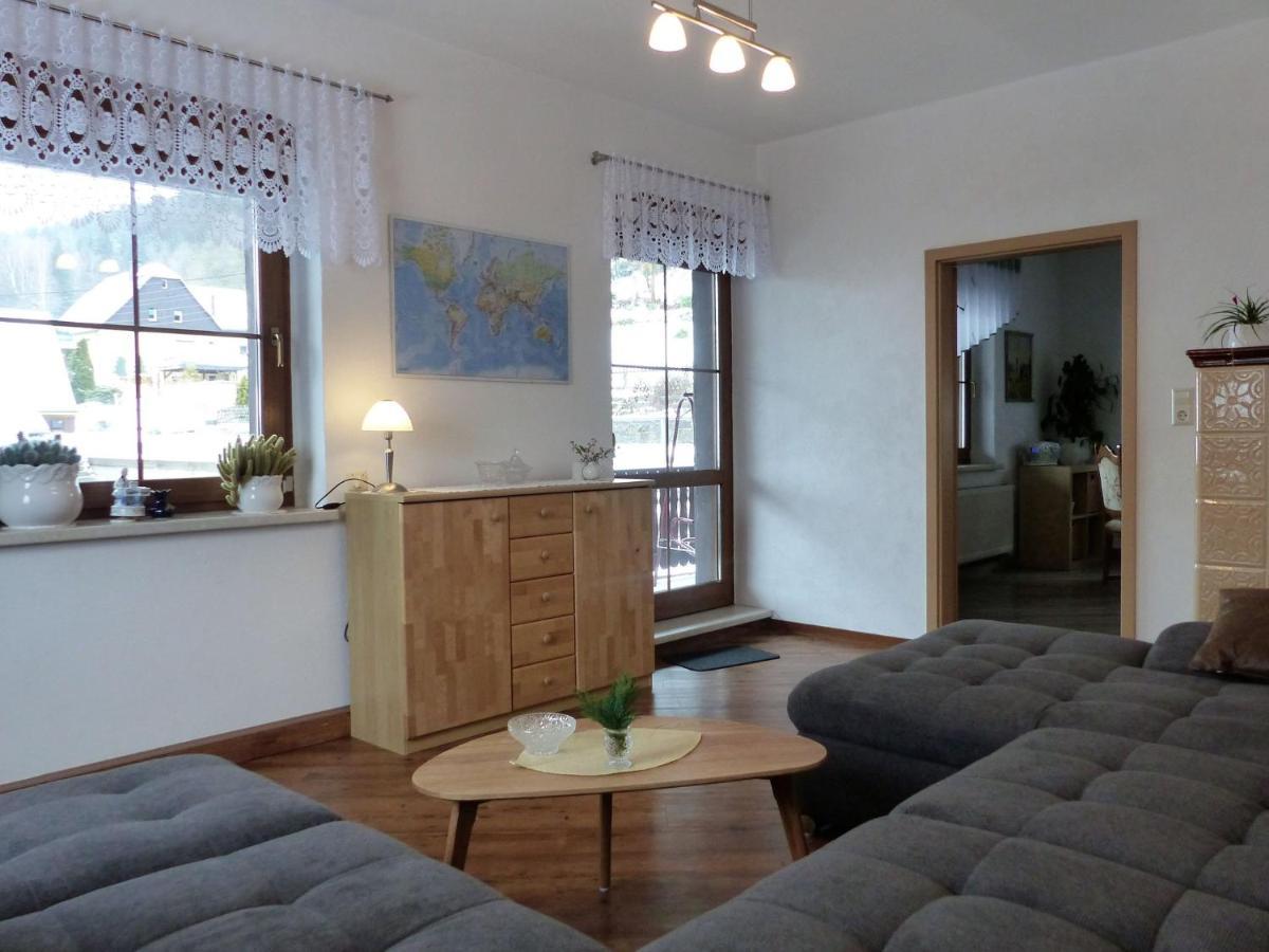 Cozy Apartment In Ore Mountains With Balcony Breitenbrunn  Phòng bức ảnh